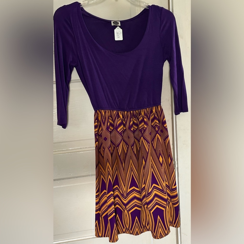 Perfect for tailgating LSU or ECU! Never worn